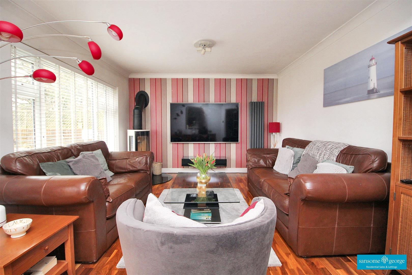 4 bed property in Larissa Close, Reading